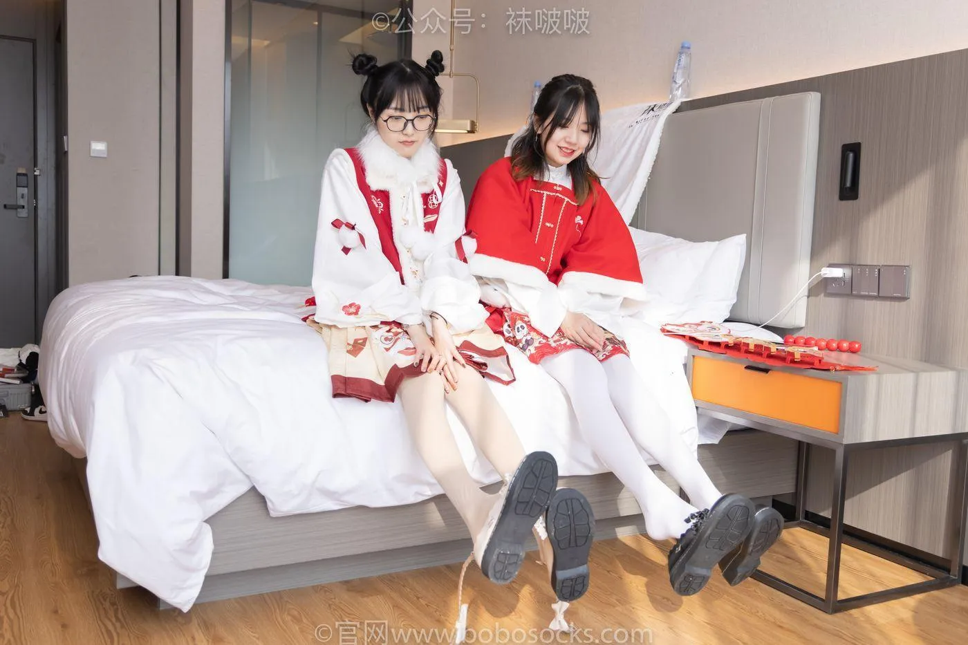 [BoBoSocks袜啵啵]NO.054 小甜豆与稚予-给大家拜年啦 [139P]插图1